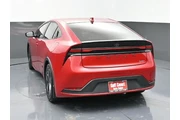 $26094 : Toyota Prius 2024 LE 4dr Hat thumbnail
