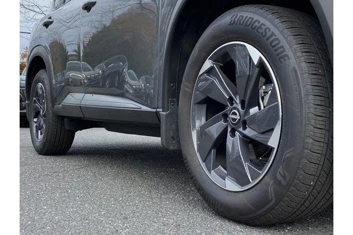 $23995 : Nissan Rogue 2024 AWD SV 4dr image 8