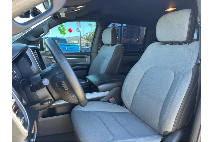 $28477 : 2022 1500 Big Horn image 8