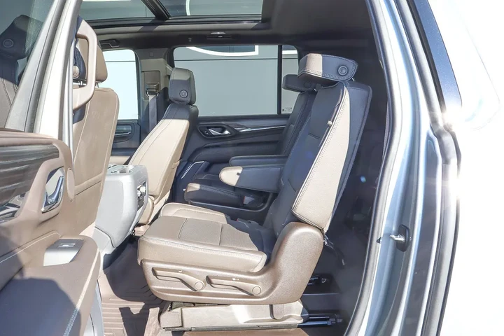 $66788 : 2024 Yukon XL 4WD 4dr Denali image 8