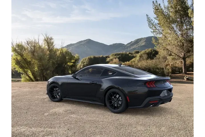 $32643 : Ford Mustang 2025 EcoBoost 2 image 4