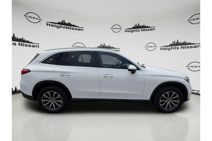 $36477 : Mercedes-Benz GLC 2023 AWD G image 6