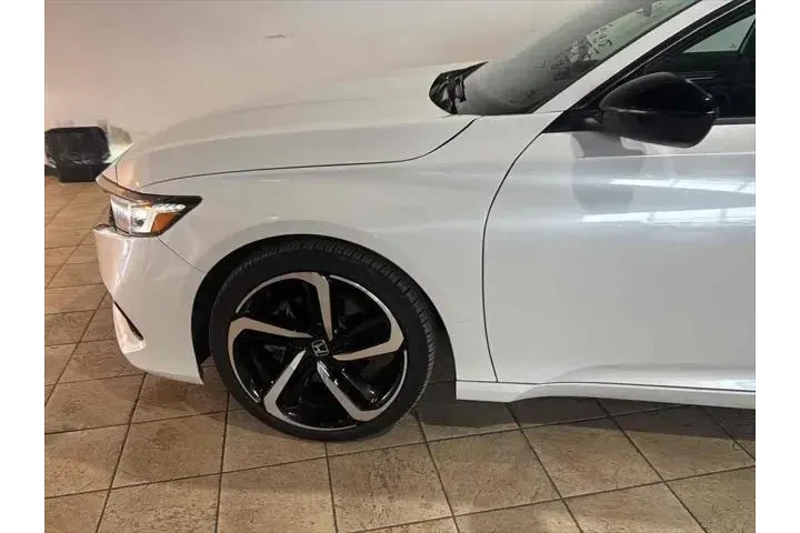 $22995 : Honda Accord 2021 Sport 4dr image 8