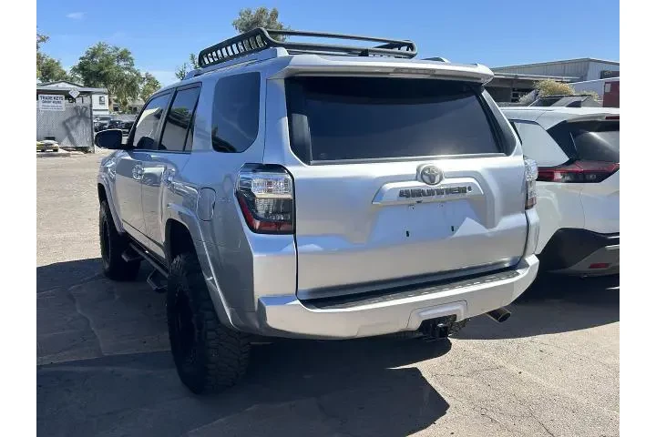 $27986 : Toyota 4Runner 2016 4x4 SR5 image 9