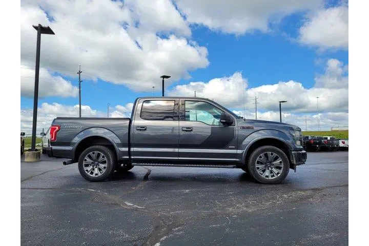 $25898 : Ford F-150 2017 4x4 Lariat 4 image 2