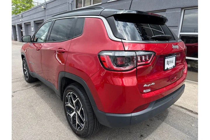 $24995 : 2025 Compass Limited 4x4 image 5