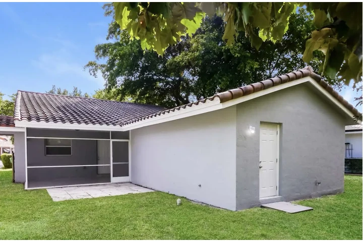 $2700 : Affordable for move in image 6