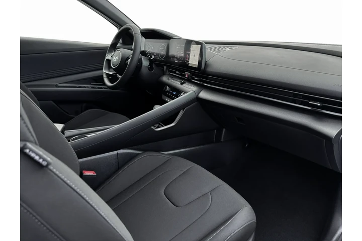 $23993 : Hyundai ELANTRA Hybrid 2025 image 1