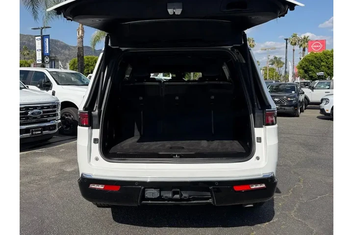 $38995 : Jeep Wagoneer 2024 4x2 Serie image 10