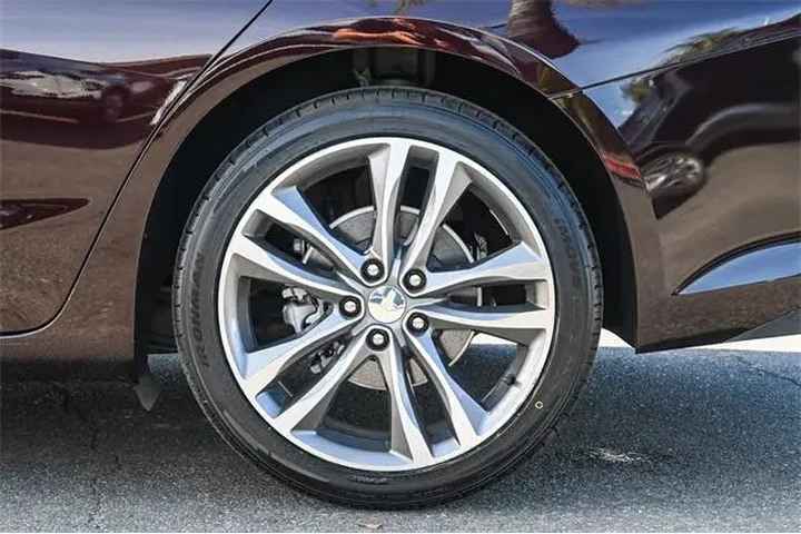 $18000 : Chevrolet Malibu 2020 Premie image 10