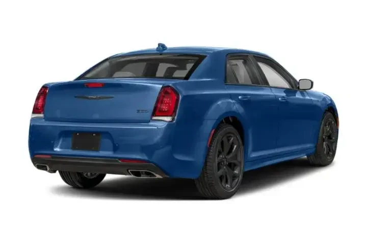 $26995 : Chrysler 300 2023 Touring L image 5