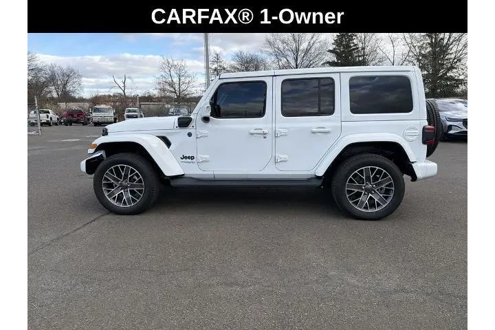 $33890 : Jeep Wrangler Unlimited 2022 image 2