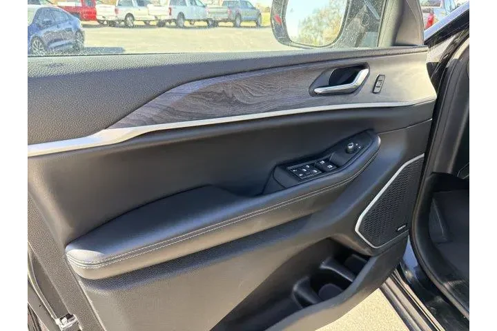 Jeep Grand Cherokee 2024 4x4 image 10