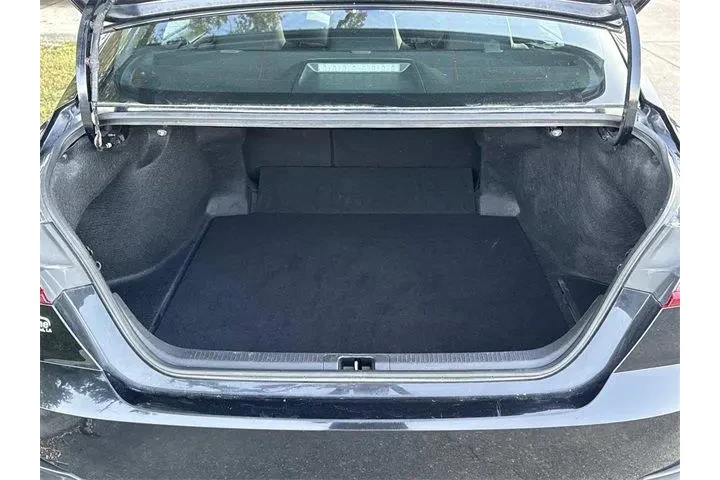 $28781 : Toyota Camry 2025 XSE 4dr Se image 6