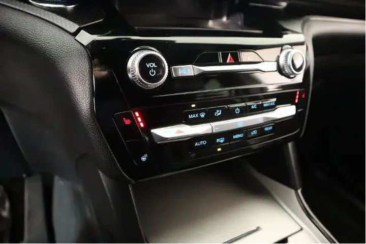 $25861 : Ford Explorer 2022 AWD ST-Li image 8