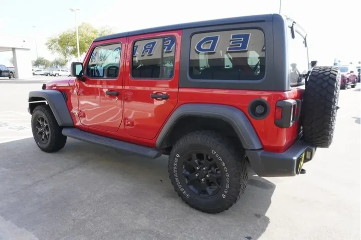 $29988 : Jeep Wrangler Unlimited 2021 image 5