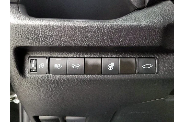 $30998 : Toyota RAV4 2024 XLE 4dr SUV image 5