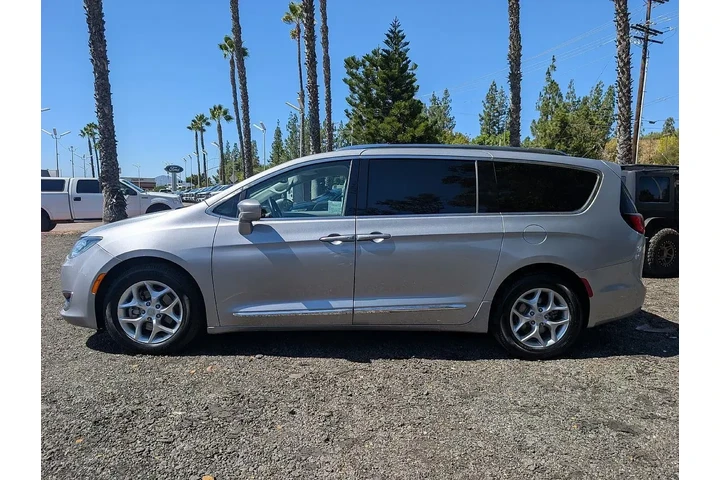 $16607 : Chrysler Pacifica 2020 Touri image 7