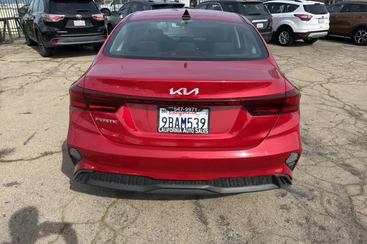 $15999 : 2022 Forte LXS image 5