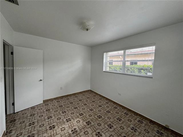 $800 : Amazing property in Hialeah 2 image 3