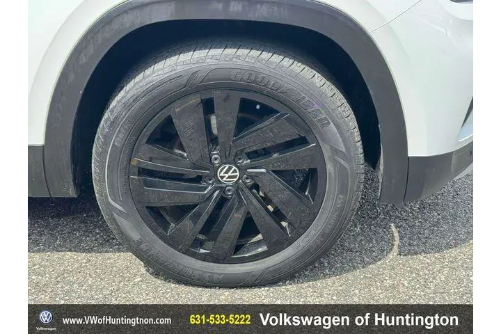 $27950 : Volkswagen Atlas Cross Sport image 7
