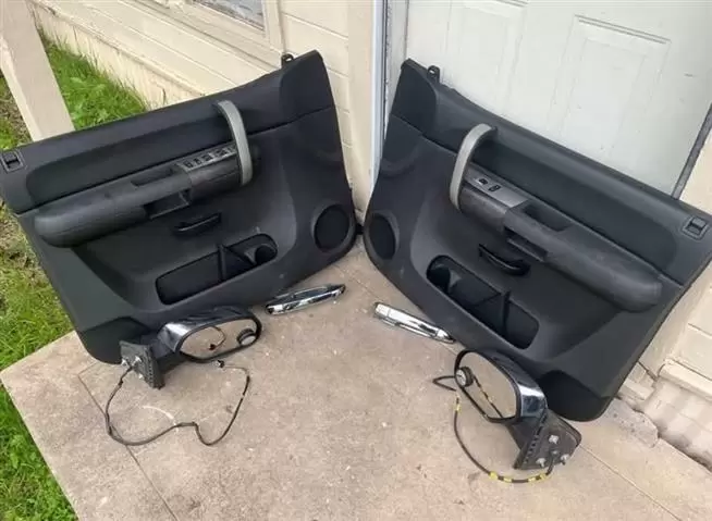 $1000 : Chevy GMC parts image 8