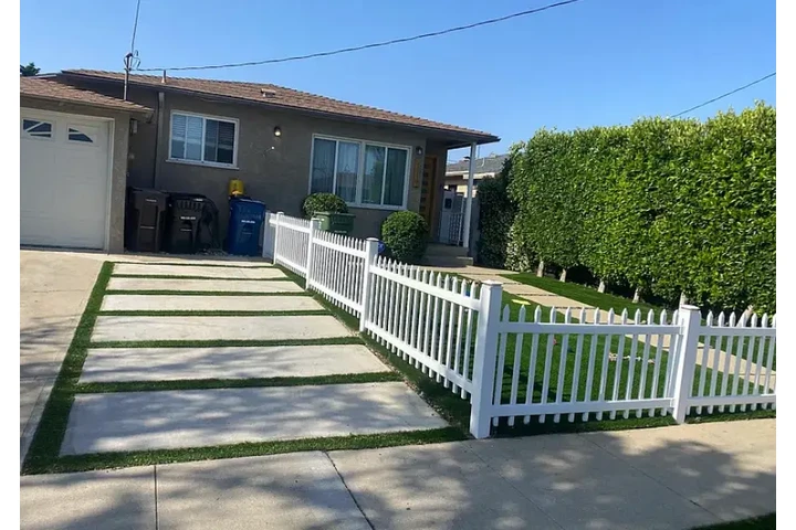 $2300 : SINGLE 4BR  W 138th St, Hawtho image 4