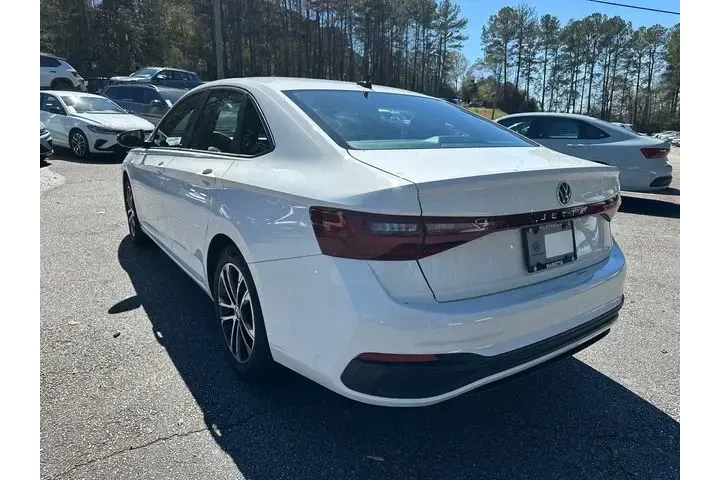 $20785 : Volkswagen Jetta 2025 Sport image 7