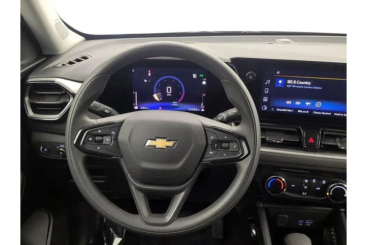 $22998 : Chevrolet Trailblazer 2025 L image 10
