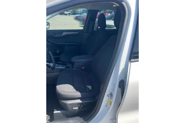$22319 : Ford Escape 2023 Active 4dr image 2
