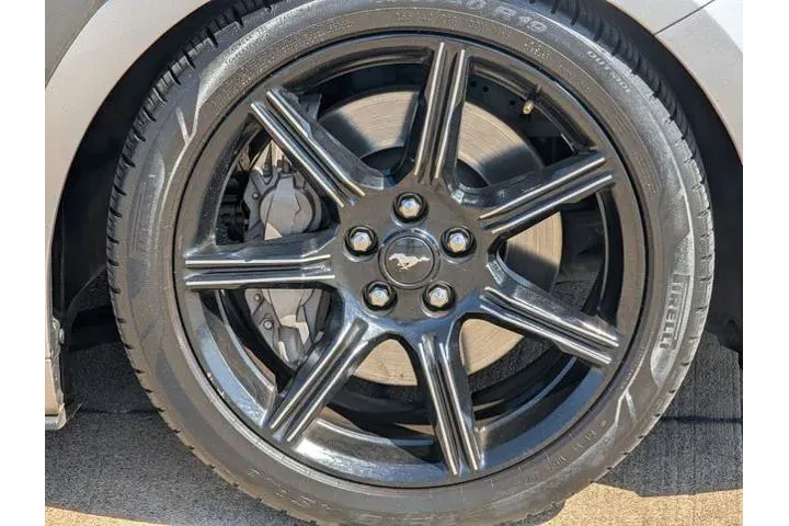 $27597 : Ford Mustang 2020 GT 2dr Fas image 8