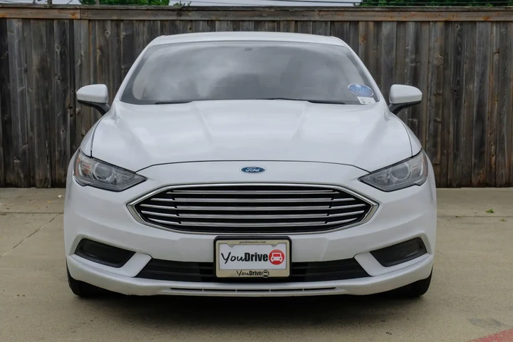 $1900 : Ford / Fusion image 2