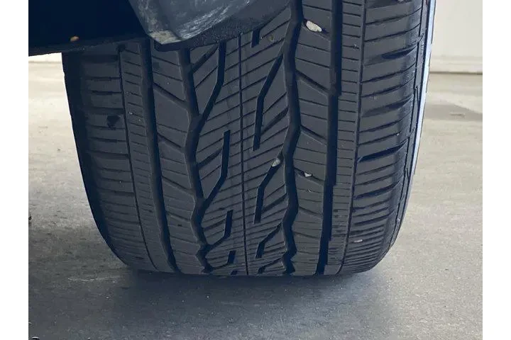 $39991 : Buick Enclave 2024 Avenir 4d image 6