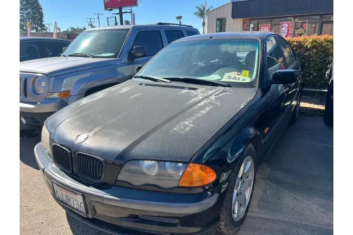 $3000 : 2000 BMW 3 Series 323i image 2