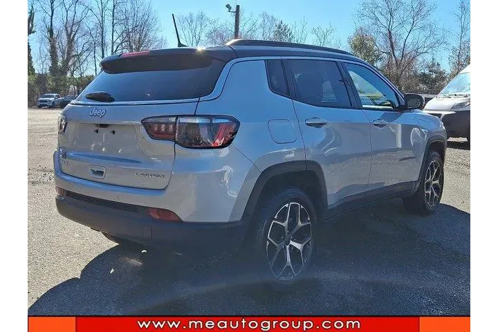 $27155 : Jeep Compass 2025 4x4 Limite image 5