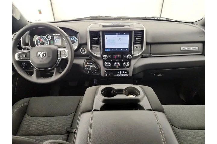 $37998 : Ram 1500 2025 4x4 Big Horn 4 image 1