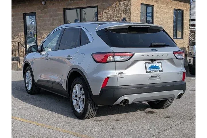 $13898 : Ford Escape 2020 SE 4dr SUV image 5