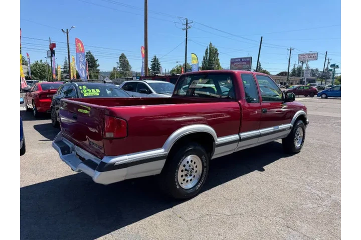 $12995 : 1996 S-10 LS image 9