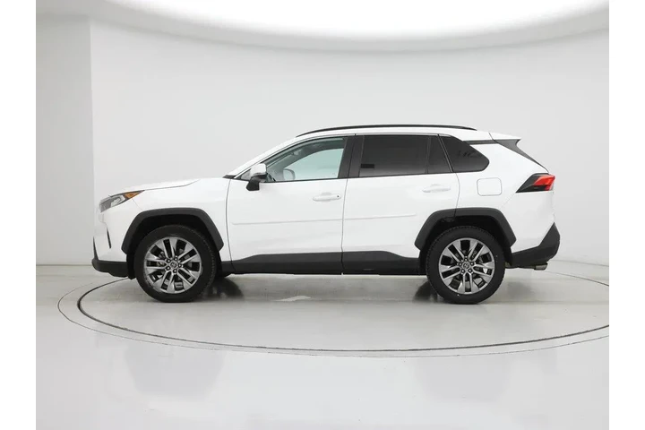 $24998 : Toyota RAV4 2020 XLE Premium image 3