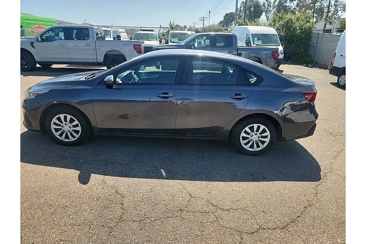 $18391 : Kia Forte 2023 LX 4dr Sedan image 10