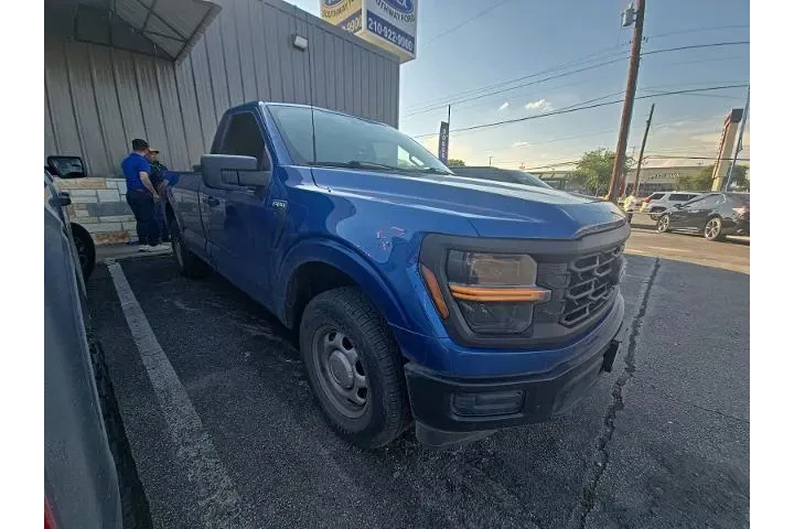 $34773 : Ford F-150 2024 4x4 XL 2dr R image 1