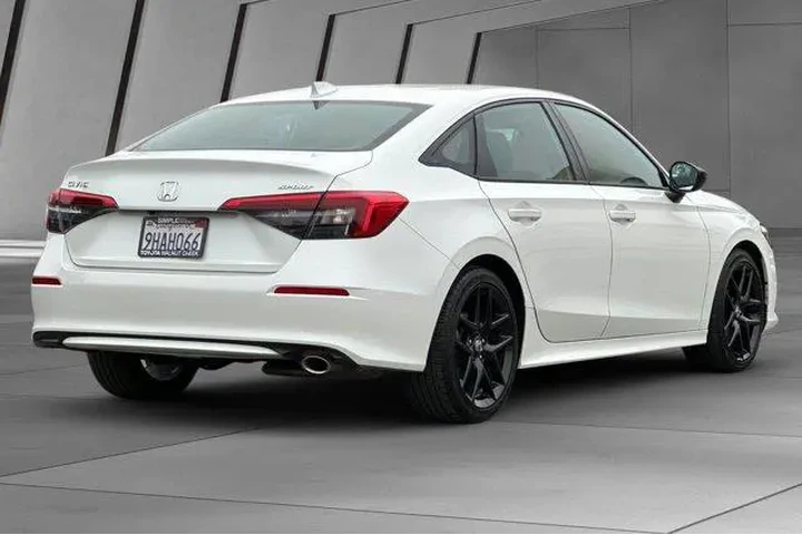 $23900 : Honda Civic 2023 Sport 4dr S image 4