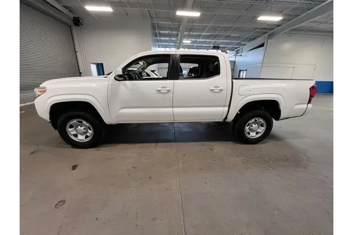 $28980 : Toyota Tacoma 2021 image 6