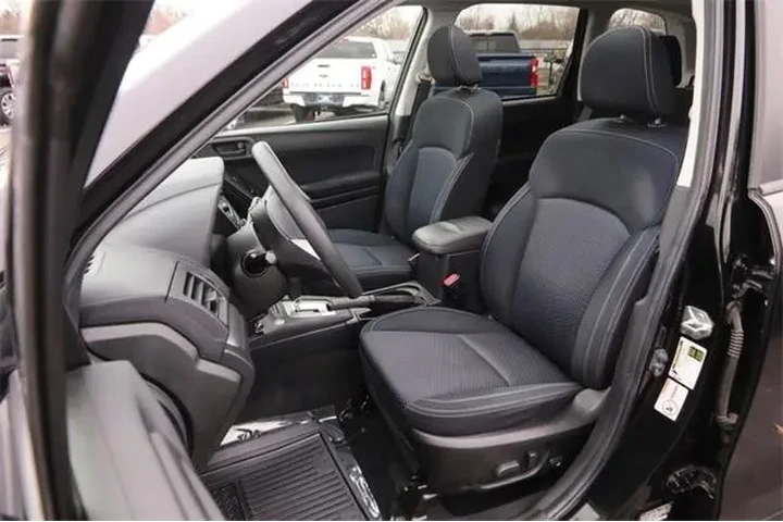 $8950 : Subaru Forester 2015 AWD 2.5 image 9