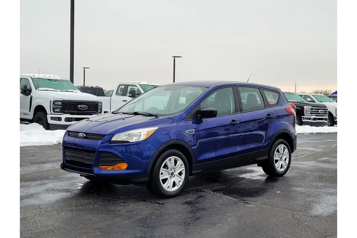 $11595 : Ford Escape 2016 S 4dr SUV image 8