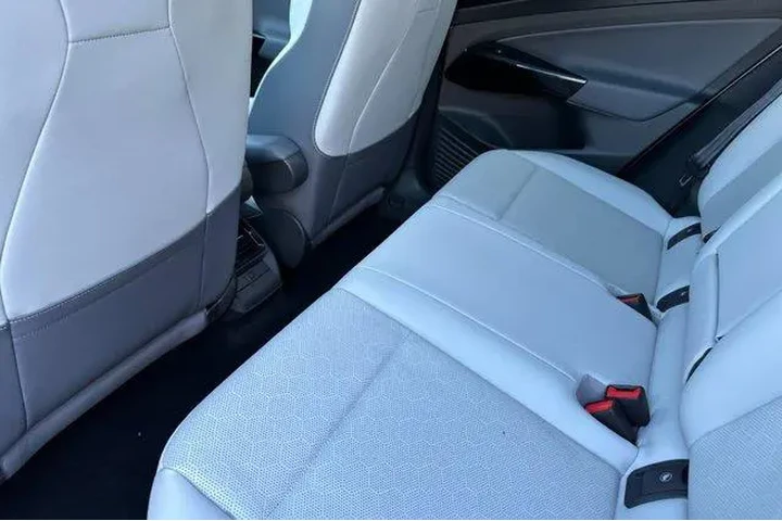 $23219 : Volkswagen ID.4 2022 AWD Pro image 9