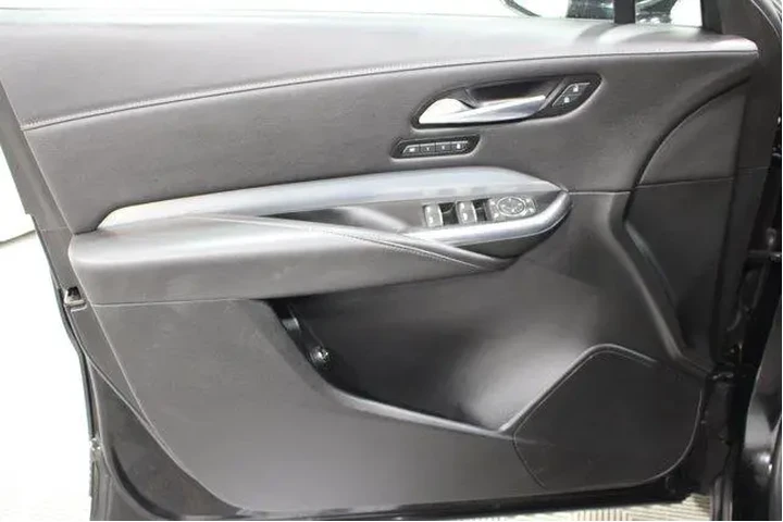 $23982 : Cadillac XT4 2021 Premium Lu image 6