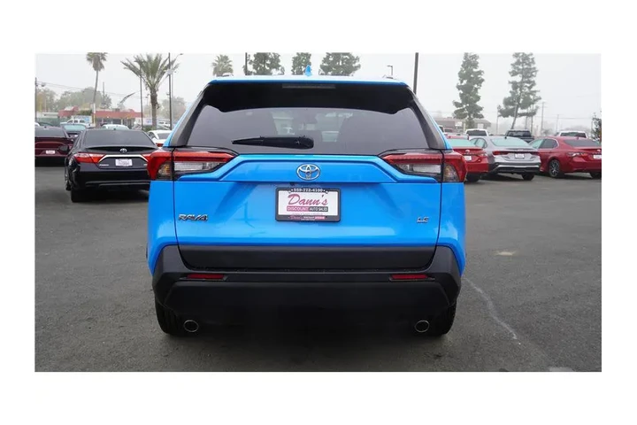 $19984 : 2021 RAV4 LE image 7