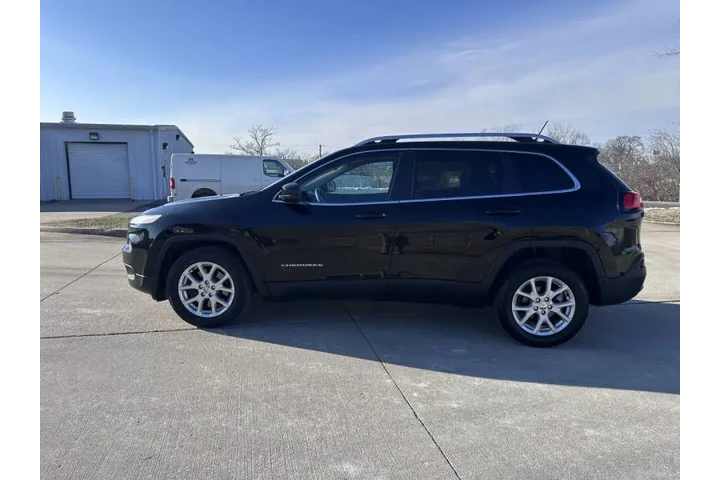 $8500 : 2018 Cherokee Latitude image 4