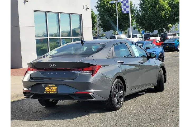 $23600 : Hyundai ELANTRA 2023 SEL 4dr image 4